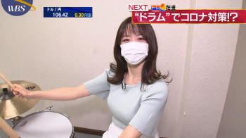 【画像・GIF】「ワールドビジネスサテライト」森香澄アナがドラムを叩いてオッパイを揺らしていた件！の画像