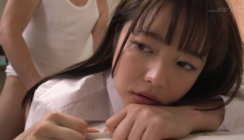 私は実の娘と一年以上も会話をしていない。でも、家では何故か毎日SEXをしている。宮沢ちはるの画像