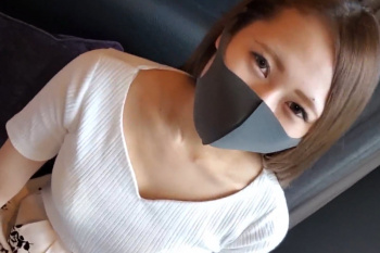 【無修正シロウト動画】茶髪ストレートロングの細身美人シロウト女子ギャルをハメ撮り！デート風にお茶した後バチクソハメる！最後はやっぱり生中出し！ネイル◎の画像