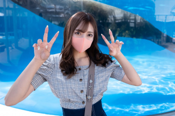 【無修正シロウト動画】待ち合わせで手を振って喜ぶキャピ✕２シロウト女子と水族館デートした後ハメ取り！乳首舐め手コキは必見！最後はやっぱり生中出し〜！の画像