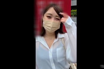 【無修正シロウト動画】可愛いシロウト女子と待ち合わせしてハメ撮り！推定Ｄカップ美乳に興奮！最後バック尻射！スタイル抜群◎騎乗位腰振り◎カラダ中アザ△の画像