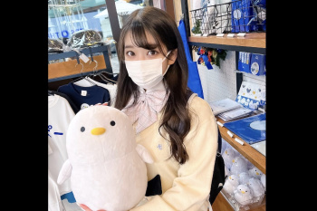 【無修正シロウト動画】先生と生徒夢のシチュ！冬休みに密会してＪ系制服シロウト女子をハメ撮り！ムチ巨乳＆超接写お○んこに興奮！最後はパイパン生中出し！の画像