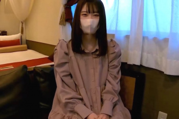 【無修正シロウト動画】販売元削除済！長時間！ぴえん系ワンピ姿シロウト女子ハメ撮り！脱いだら超細身！パイパン超接写くぱぁに興奮！最後は生中だ！耳飾り◎の画像