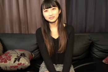【無修正エロシロウト動画】販売元削除済！しっかりした受け答えの可愛いシロウト女子ハメ撮り！タイトミニスカからの太ももエッロ！最後生中出し！スタイル抜群◎の画像