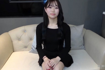 【無修正エロシロウト動画】横画面！高画質！笑顔が素敵過ぎる細身上物女子ハメ撮り！脱がすと身体中小さなタトゥー！続き後半最後パイパン生中だ！ちっぱい貧乳◎の画像