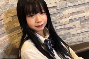 【無修正エロシロウト動画】横画面！ロング黒髪Ｊ系制服姿の合法ロリ丸顔女子ハメ撮り！最後は陰毛お○んこバックハメ生中出し発射！ちっぱい貧乳◎細身◎喘ぎ声◎の画像