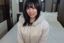 【無修正エロシロウト動画】長時間！横画面！真っ白な服装の黒髪ぱっちり瞳めっかわシロウト女子ハメ撮り！推定Ｇカップ美巨乳に大興奮！続き後半最後生中出しだ！の画像