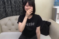 【無修正エロシロウト動画】長時間！横画面！笑顔が素敵なボブ黒髪ナチュラル系美人女子ハメ撮り！ウブな反応ダイヤの原石！最後ゴム外して生中出し！しかも２発！の画像
