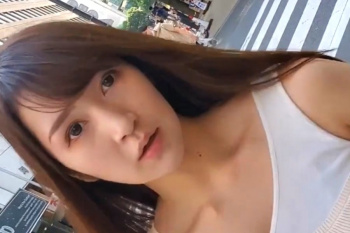 【無修正エロシロウト動画】都内大手企業に務める清楚系ＯＬと待ち合わせホテルハメ撮り！続きの後半最後はパイパン生中出し！最後指オナニーも！モリマン◎貧乳◎の画像