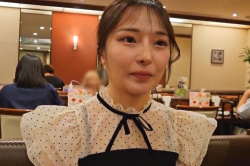 【エロシロウト動画】吉岡○帆似！照れた顔が愛らしい！可愛いワンピ服ＳＳＳ級激カワ上物ＪＤ降臨ハメ撮り！こんな相手とヤりたい！続きの後編最後は正常位顔射！の画像