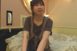 【無修正エロシロウト動画】不動産営業しているという愛嬌あるシロウト女子をハメ撮り！水を弾くピチピチボディに黒下着！続き後半最後は正常位お腹に大量発射だ！の画像