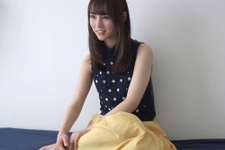 【エロシロウト動画】栗毛色内巻きロングヘア＆ノースリーブ＆ロンスカ姿の元ＭＮＢ山○彩似美人接写手コキからのハメ撮り！続き後半最後は大量生中出しスゴっ！！の画像