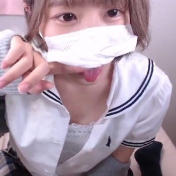 【ライブチャット】アイドル級！ロリカワ素人女子がセクシーチャットに挑戦だぞ！！ 長時間◎ 制服◎の画像
