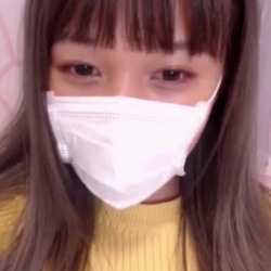 【ライブチャット】黄色ニットセーターがよく似合って映えてる美髪女子！！第一弾！！何気に隠れ巨乳？の画像
