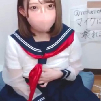 【ライブチャット】シースルー夏紺セーラーが似合う桃色マスク女子！！右の壁紙の内容が面白過ぎて！！の画像