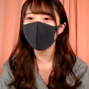 【無修正ライブチャット】キタ！ゆるふわ黒色マスク可愛い素人女子がハダカになって綺麗なピンク色パイパンお○んこ丸見え！続き後半でおもちゃ多用！長時間◎の画像