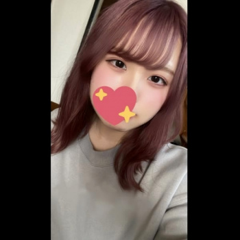 【無修正ライブチャット】完全ガチ自部屋から変装してエチ生配信するＳ級チャット可愛い女子！ミニスカ＆Ｔバック電マ当て！続き後半のマンチラを見逃すなよ！の画像