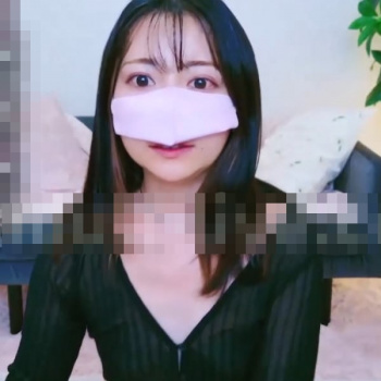 【無修正エロライブチャット】えっちえちな黒透けブラウス＆セクシー青下着姿の目パッチリ女子エロライブ！裸パイパンおもちゃローター＆ディルドオナ！くぱぁも◎の画像
