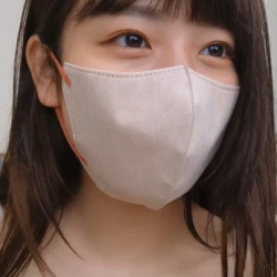 【無修正エロライブチャット】販売元削除済!高画質!カメラ接写で裸姿ローター&指オナ見せるムチカワ系マスク女子エロライブ!ココまでカメラ接近はレア!目線◎の画像
