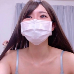 【無修正エロライブチャット】長時間!横画面!プリーツ水色ミニスカ姿パンモロ綺麗系白ギャル生配信!パイパンモロ見え電動おもちゃ当て!美桃尻&推定Dカップ◎の画像