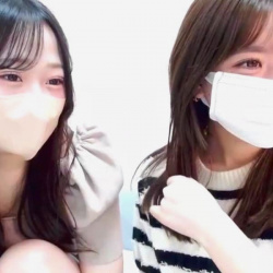 【無修正エロライブチャット】長時間!横画面!SSS級マスク美女2人組ご降臨エロチャット!パンツ食い込み下着超接写!最後は裸M字ダブル騎乗位ディルド挿入!の画像