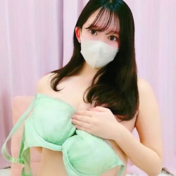 【無修正エロライブチャット】横画面!ムチムチ!淡いグリーン下着&推定Jカップ超美爆乳マスク美人女子エロチャット!裸M字陰毛お○んこおもちゃオナ!美乳輪◎の画像