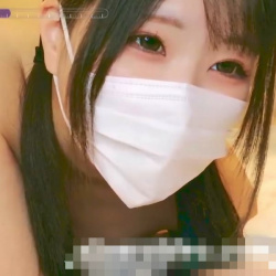 【無修正エロライブチャット】横画面！ツインテ黒髪ムチ系マスク女子が女性に指示を貰いながらエロチャット！途中ベニパン付けた女性から疑似セックス挿入プレイ！の画像