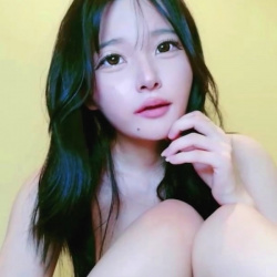 【無修正エロライブチャット】逆光気にする豹柄水着姿の美人ギャル登場！遠隔ラブンスでセクシー喘ぎ！顔出し丸見え全力オナだ！艶ある声◎販売元削除済◎横画面◎の画像