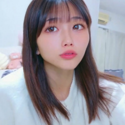 【無修正エロライブチャット】ＡＩのように美顔ＳＳＳ級ダイナマイトボディ女子爆誕降臨エロライブ！続き後半ハダカＭ字オナニーだ！ビビッドピンク下着◎横画面◎の画像