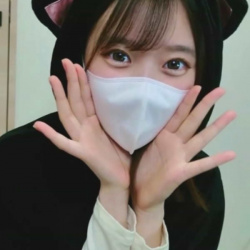 【無修正エロライブチャット】現役アイドル並ＳＳＳ級大降臨！クリクリ瞳マスク美女ハダカ姿エロチャット！前半戦！アソコとカメラの間にディルド置いてオナ開始！の画像