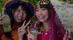 【ナンパ】ハロウィンに来ていた美女2人とホテルでイチャイチャの画像