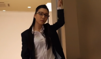 【OLぶっかけ】綺麗なOLお姉さんが男達にひたすら精子ぶっかけられてそのまま犯されちゃう♡の画像