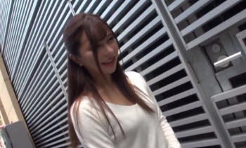 【寝取られハメ撮りレイプ】ナンパした芸能人急に超絶可愛いお姉さんの極上ボディを隅々まで撮影して弄って収めた最強素人ハメ撮り作品♪『電マが気持ち良くてイッちゃいました///』の画像