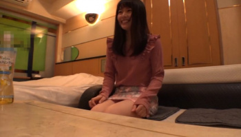 【現役JDハメ撮り秘蔵映像】本物現役のJDちゃんの幼い敏感マンコを味わうハメ撮りが最高♡クリトリスを軽く転がしただけで溢れ出る愛液が超エロい最高のハメ撮り♪の画像