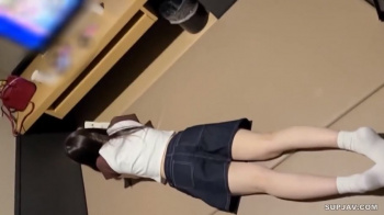 【美少女ハメ撮り】スレンダー色白仲居さんと漫喫デート♡防音室の漫喫部屋で大人のデカチン生挿入で女にしてホテルでスク水コスプレさせて二段パコ♪の画像