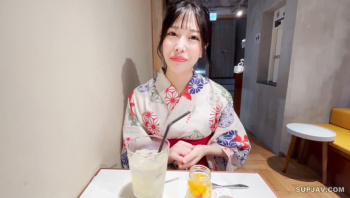 【美少女ハメ撮り】凄まじい透明感の輝く天使系素人美少女ちゃんが夏ならではの浴衣姿で最高に可愛い♡花火大会の後の打ち上げハメ撮り最高♪の画像