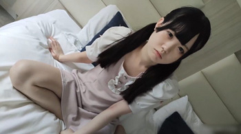 【美少女ハメ撮り】ツンデレで生意気なロリ顔素人美少女ちゃんがお腹ぽよぽよのオジサンにおマ〇コ虐められて大人しくメス猫になっちゃう♡の画像