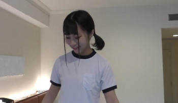 【美少女ハメ撮り】感じてる顔が元A〇Bのぱ〇るに似てる素人美少女にコスプレさせて子宮奥までグリグリ責めたら痙攣しながら本気アクメ♡②の画像