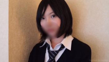 【美少女ハメ撮り】ガチの学生さんなのかな!?めちゃロリ顔で可愛い素人美少女ちゃんが初々しいハメ撮りSEXを見せてくれる♡の画像