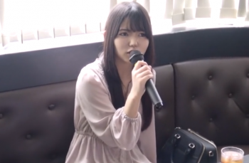 【素人無修正】マンコも歌声も綺麗な色白お姫様系美少女とホテルでしっぽり愛を語るの画像