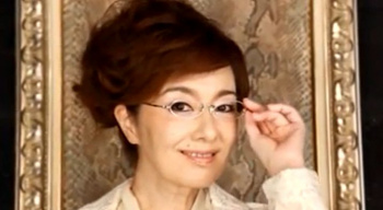 熟れたエロス・真梨邑ケイ、美人秘書が乳首を弄りテレフォンセックスの画像