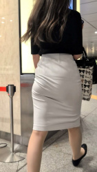 タイトスカート素人の肉感的なお尻街撮り画像まとめの画像