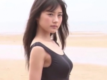 有村架純ちゃん水着から乳首ポッチしている動画の画像