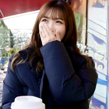 「今日だけは全部忘れたい…」悩みを抱えた人妻をホテルに連れ込んでデカマラ挿入…絶倫ピストンに潮吹き絶頂で我を忘れてイキまくるの画像