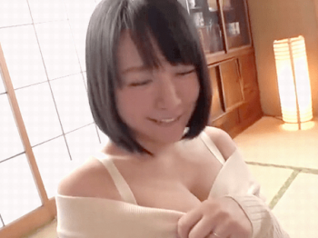 爆乳の人妻熟女がAV出演。「おもちゃを使ってみたいかな、なんて…」と照れて言う彼女をバイブ責め→中出し！[羽生ありさ]の画像