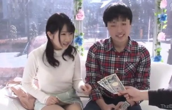 【MM号友達浮気】お互い彼氏や彼女がいる友達だけど賞金のためのクンニやフェラで興奮して浮気セックスしちゃう♡の画像