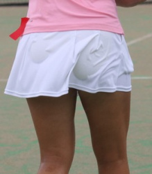 憧れの女子テニス部特集　ショットを打つたびにスカートがヒラヒラ～～の画像
