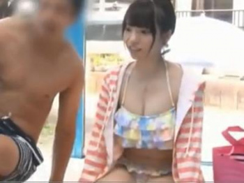 《外から見えてる??×企画》【激エロカー】JDが友達とエッチな姿で性器を擦り合い！火がついて本番エッチ！今日のおかずになるめちゃシコ動画の画像