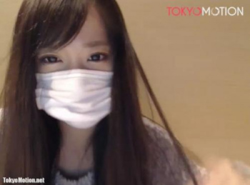 マジ可愛い美乳美少女が生配信でパンツを大胆に披露し手マンオナニー「ライブチャットの画像