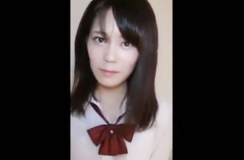 「個人撮影」綺麗な女子高生のちっぱいモミモミして、美味しそうにフェラ抜きゴックンしてもらったｗｗｗの画像